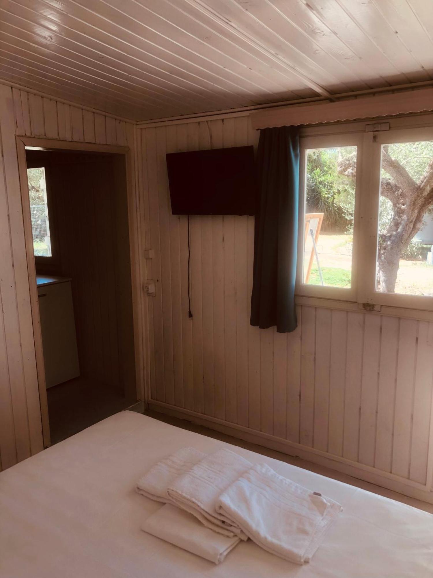 Barreira Beachfront Rooms 6 Kalamáta Kültér fotó